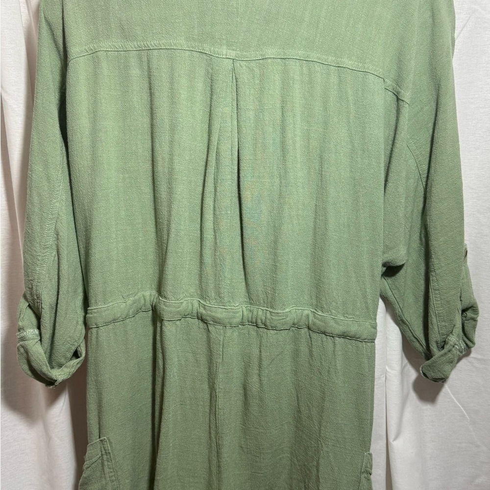 Very J Button up Romper in Size Medium light green/sage color - Picture 7 of 7